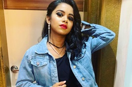 Female model posing for a photoshoot